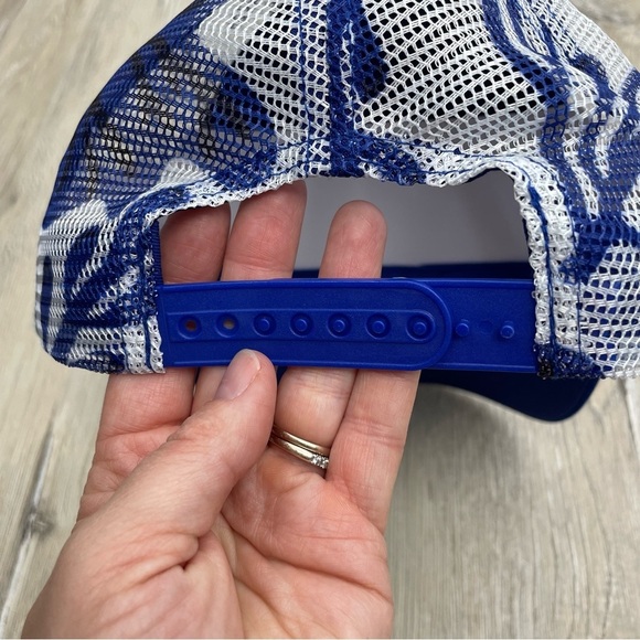 Disney Finding Dory Hat - Picture 4 of 7